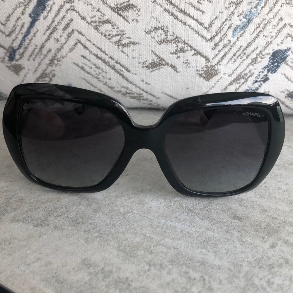 Chanel sunglasses brand new with box
